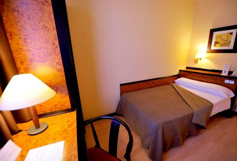 اتاق استاندارد یک نفره, Glories