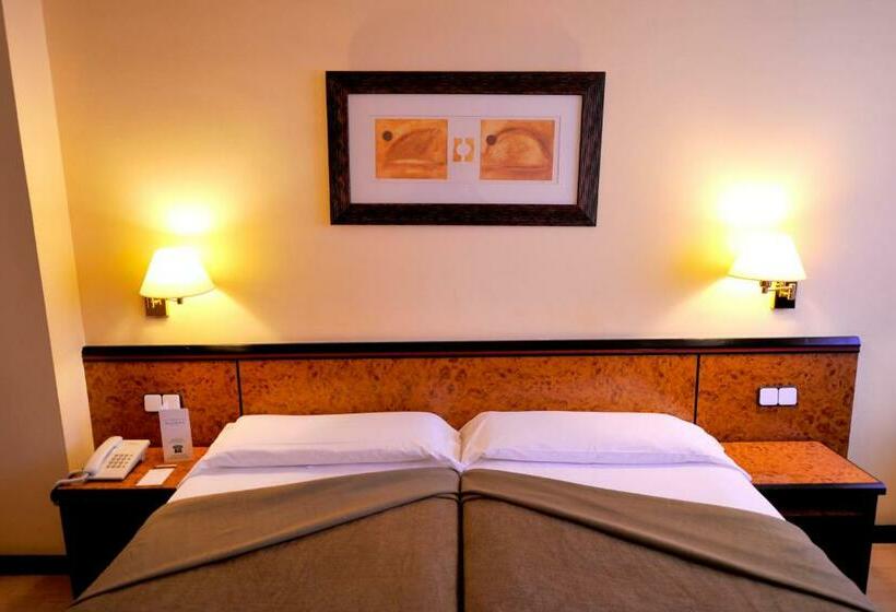 اتاق استاندارد چهار تخته, Glories