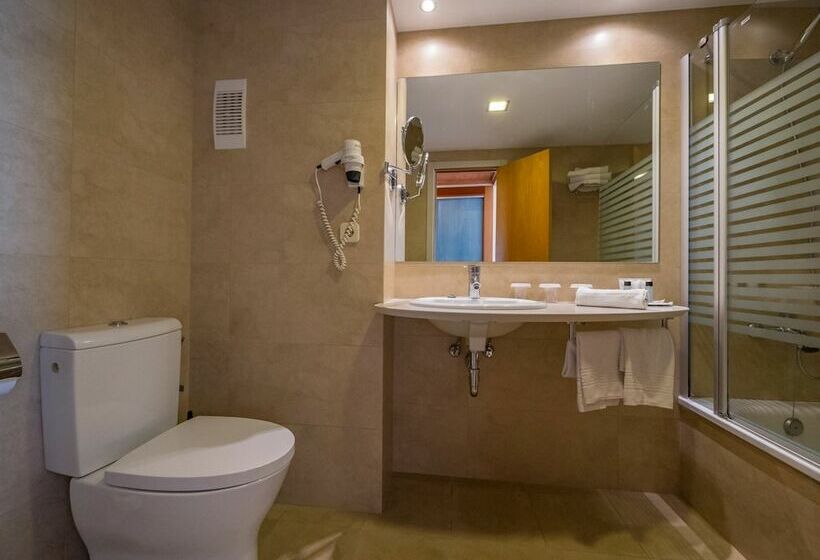 اتاق استاندارد سه نفره, Golden Taurus Aquapark Resort