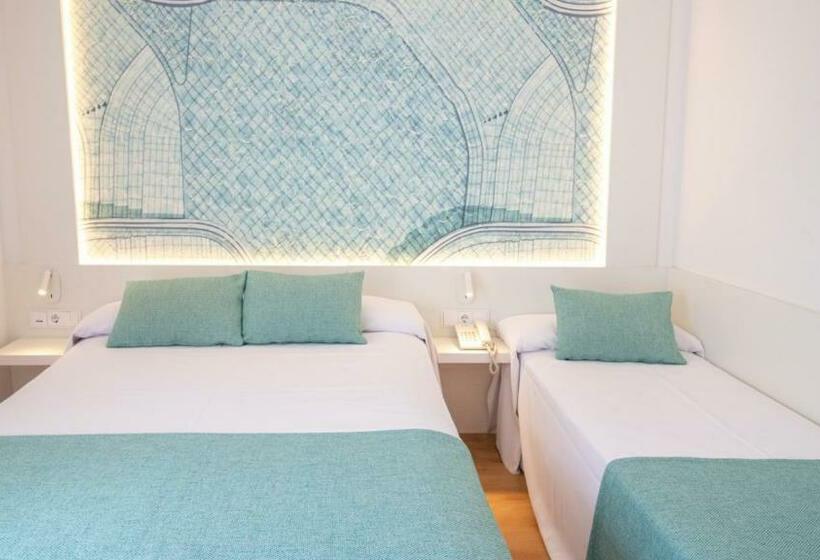 اتاق استاندارد سه تخته با چشم‌انداز استخر, Golden Taurus Aquapark Resort