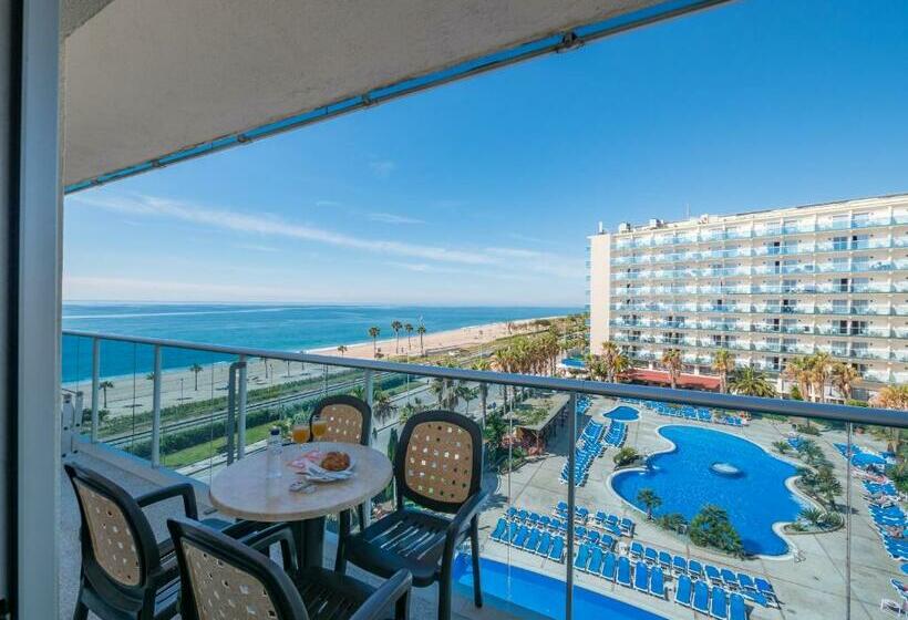 اتاق خانوادگی با چشم‌انداز دریا, Golden Taurus Aquapark Resort