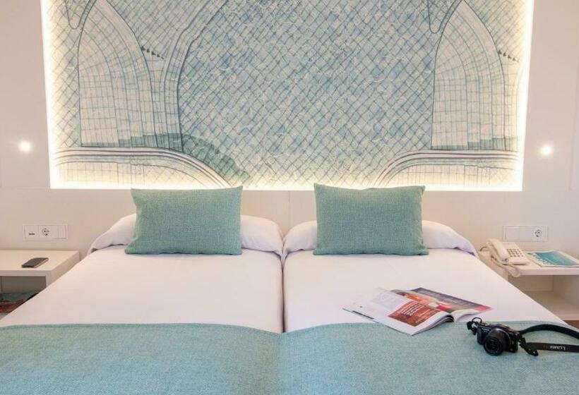 חדר סטנדרט נוף לבריכה, Golden Taurus Aquapark Resort