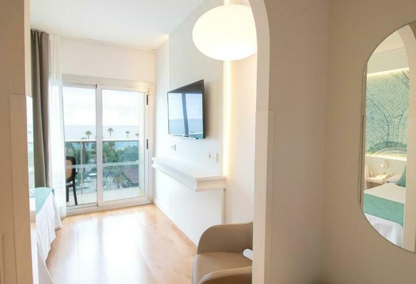 חדר סטנדרט נוף לבריכה, Golden Taurus Aquapark Resort