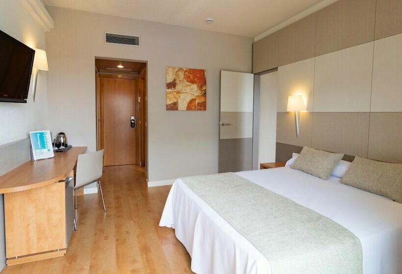 חדר משפחתי נוף לבריכה, Golden Taurus Aquapark Resort