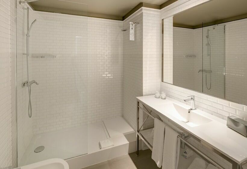 高级大房间, Granvia