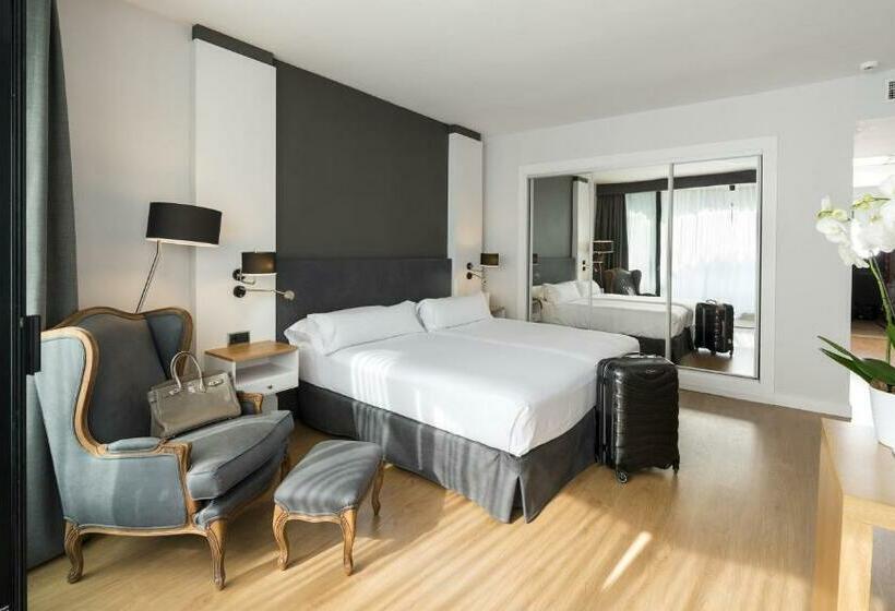 חדר קומפורט, Guitart Grand Passage