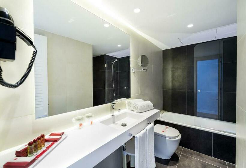 חדר קומפורט, Guitart Grand Passage