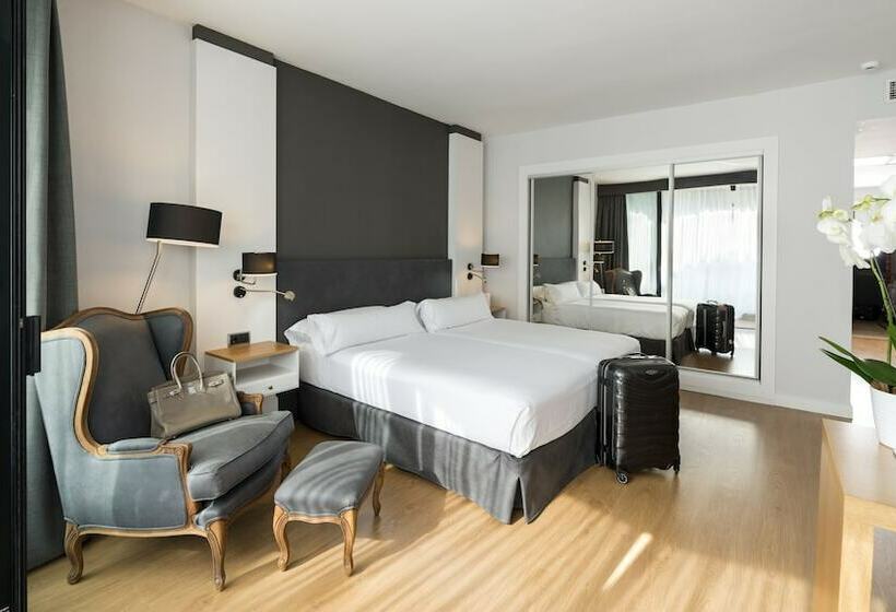 חדר קומפורט, Guitart Grand Passage