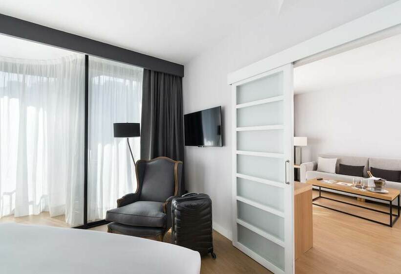 סוויטה, Guitart Grand Passage