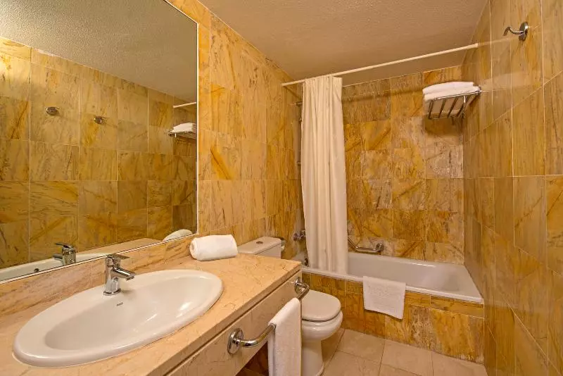استودیوی استاندارد, Iberostar Waves Ciudad Blanca