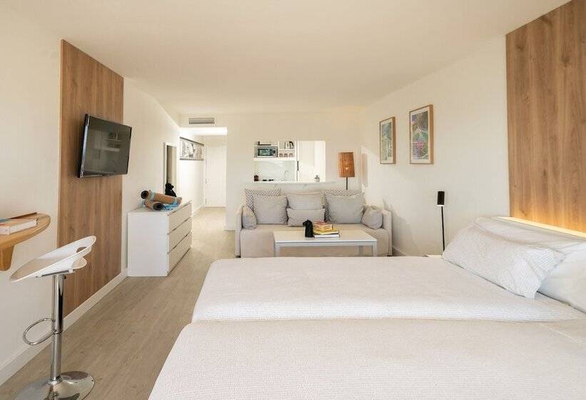 سوییت جونیور با چشمانداز دریا, Innside by Meliá Wave Calviá