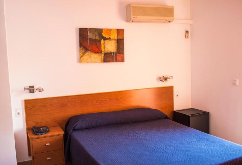 غرفة قياسية ثلاثية, L Escala