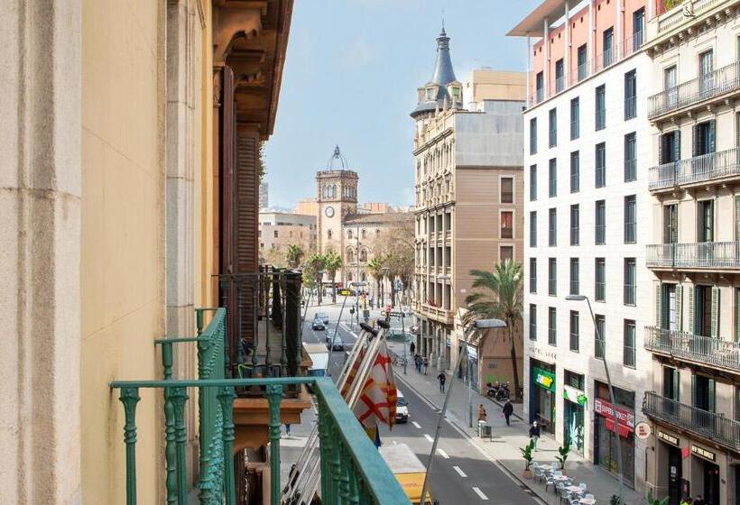 اتاق استاندارد با بالکن, Lleo