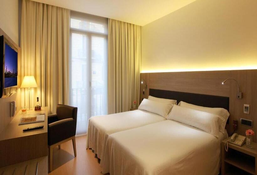 اتاق استاندارد با بالکن, Lleo