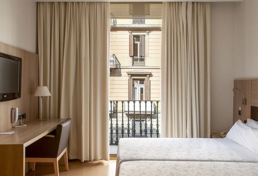 اتاق استاندارد با بالکن, Lleo