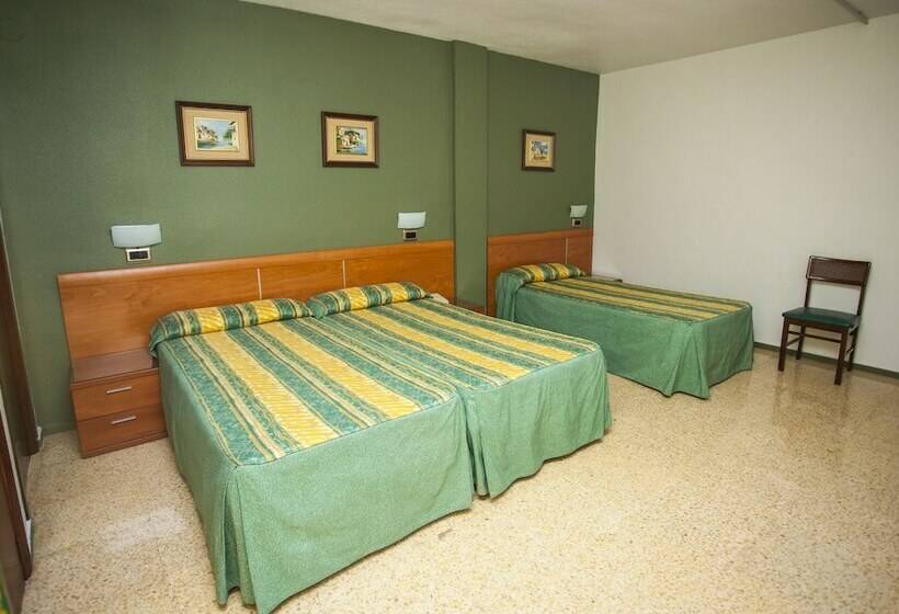 スタンダードトリプルルーム, Los Naranjos