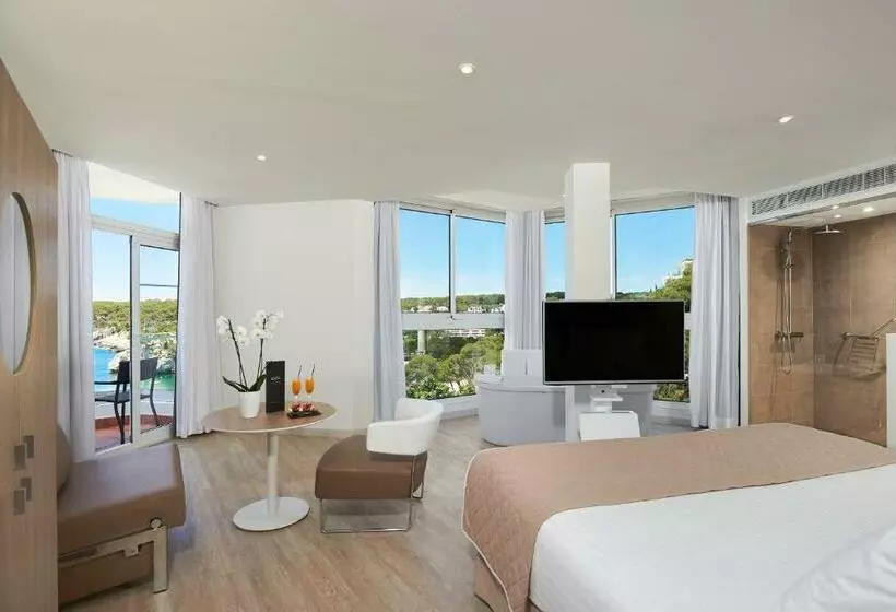 スイート（家族用）, Meliá Cala Galdana