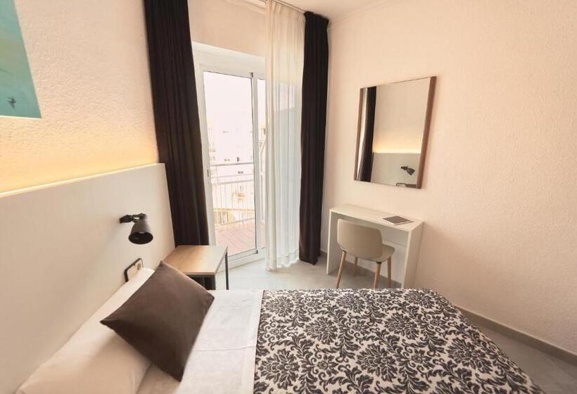 Quarto Triplo Standard Vista Piscina, Miami