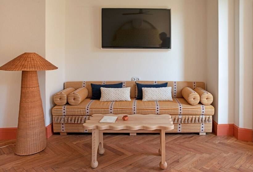 プレミアムルーム, Montesol Experimental Ibiza