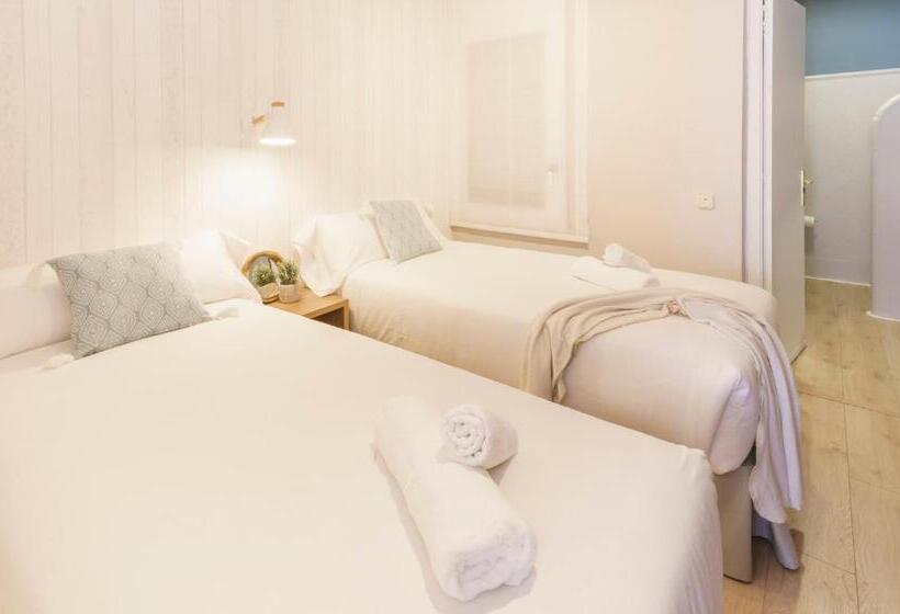 اتاق استاندارد سه نفره, Bypillow Mumm