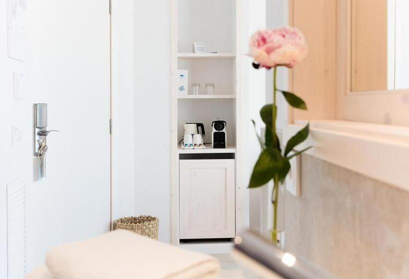 سوییت جونیور با چشم‌انداز دریا, Myseahouse Flamingo - Adults Only 4* Sup