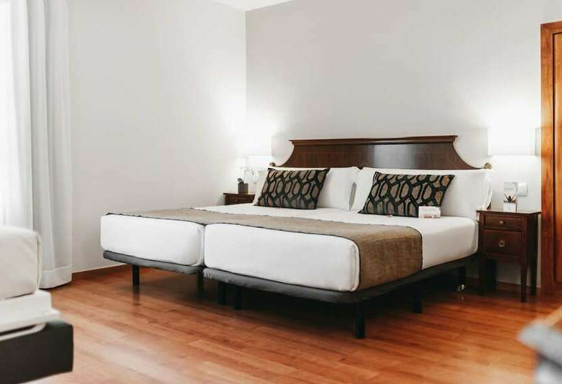 Номер Стандарт, Oriente Atiram