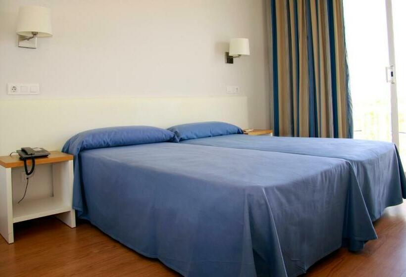 标准三人间, Seth Playa Azul