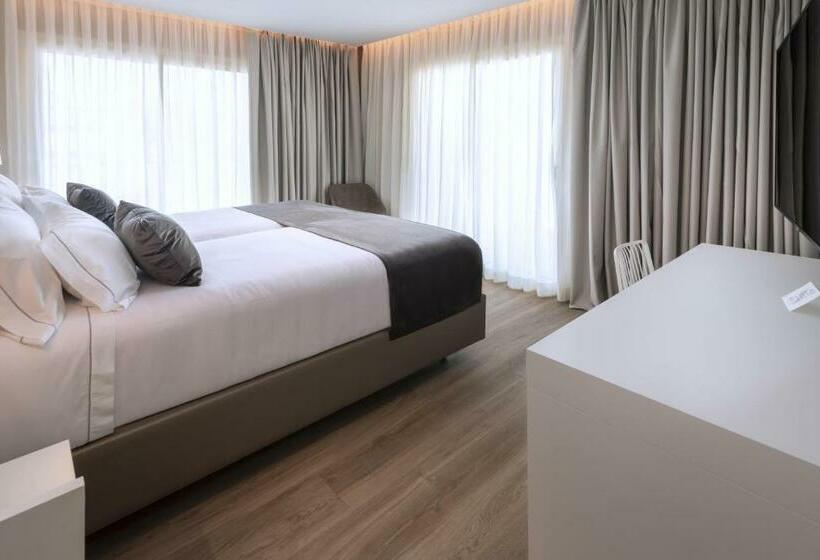 디럭스 룸, Playafels