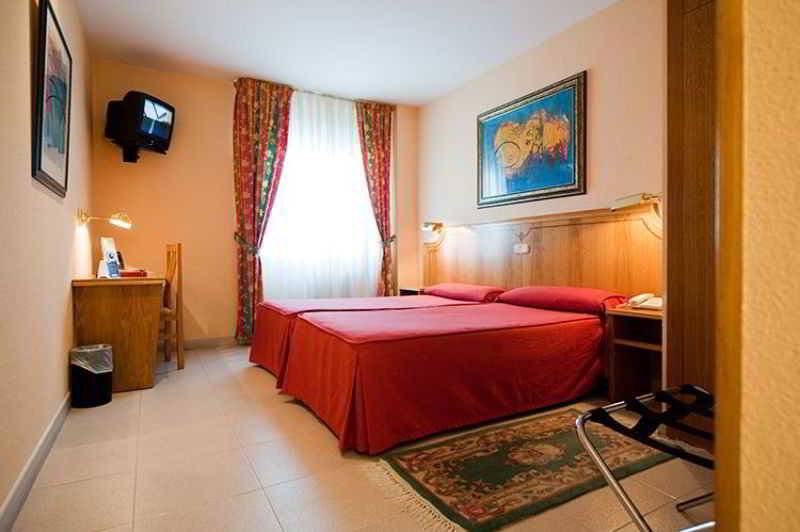 Номер Стандарт, Rey Arturo Burgos