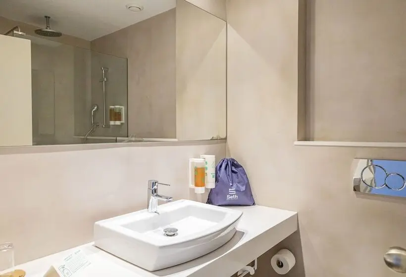 Standard Enkelrum, Senator Port Maó