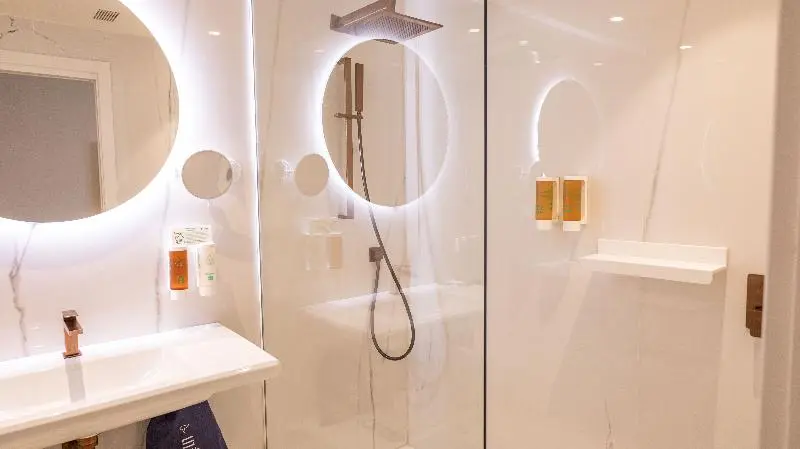 Standardrum Havsutsikt, Senator Port Maó