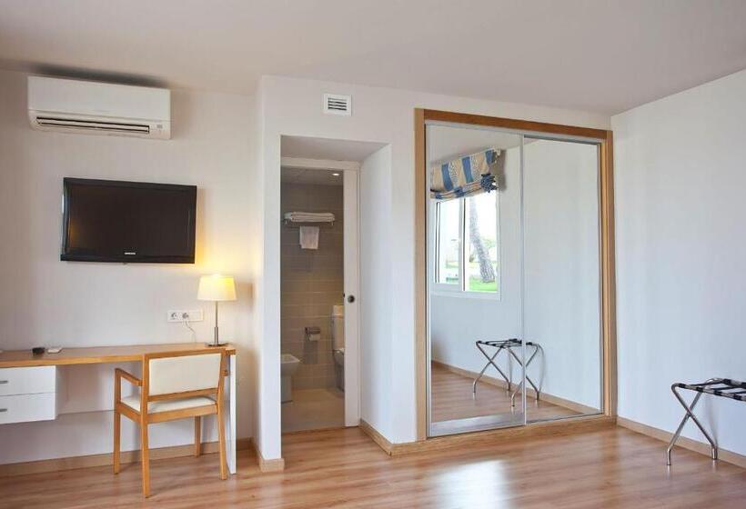 标准三人间, Seth Playa Azul