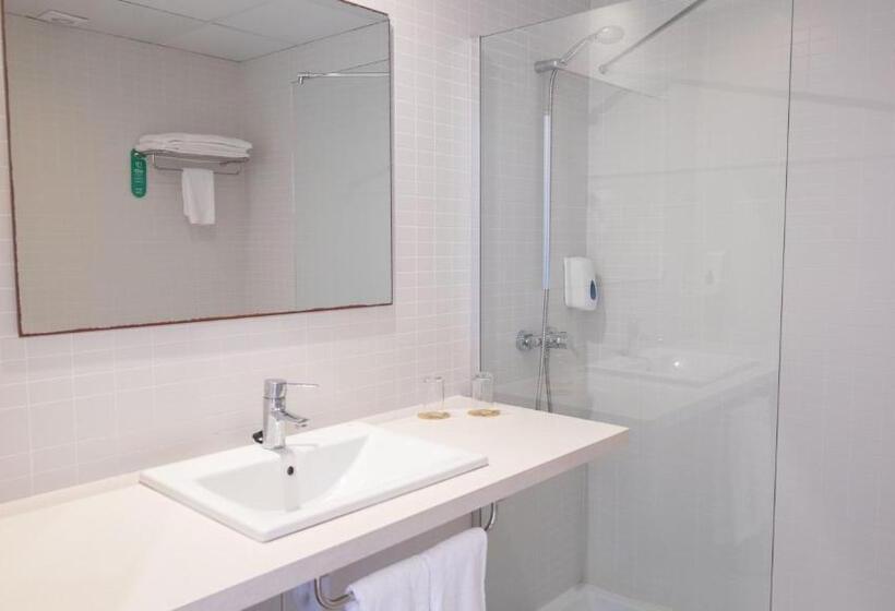 标准单人间, Seth Playa Azul