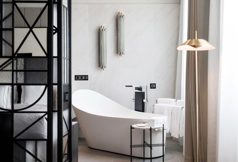 Люкс, Grand Hyatt Barcelona