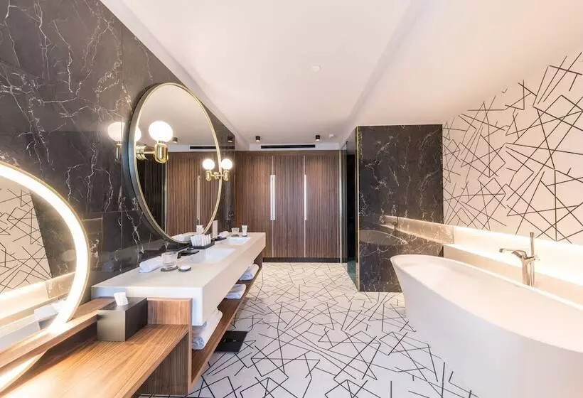 سوییت جونیور, Grand Hyatt Barcelona