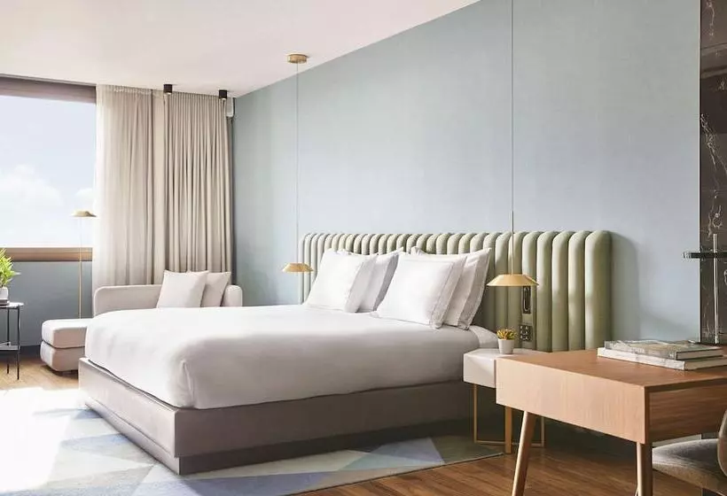سوییت جونیور, Grand Hyatt Barcelona