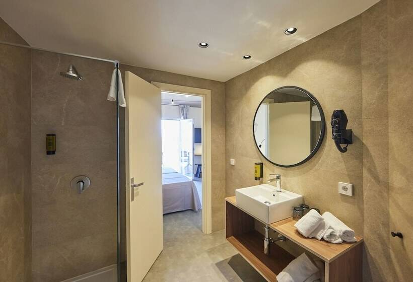 غرفة قياسية, tent Palmanova