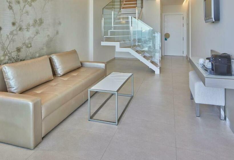 ジェットバス付きオーシャンビュースイート, Torre del Mar