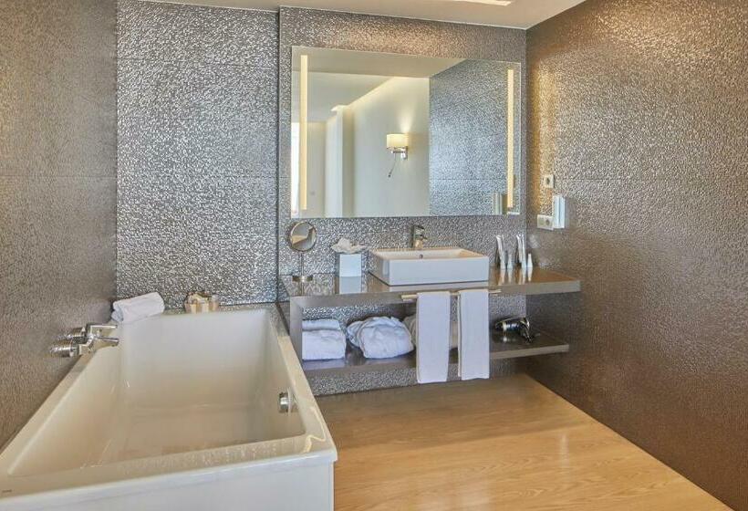 ジェットバス付きオーシャンビュースイート, Torre del Mar