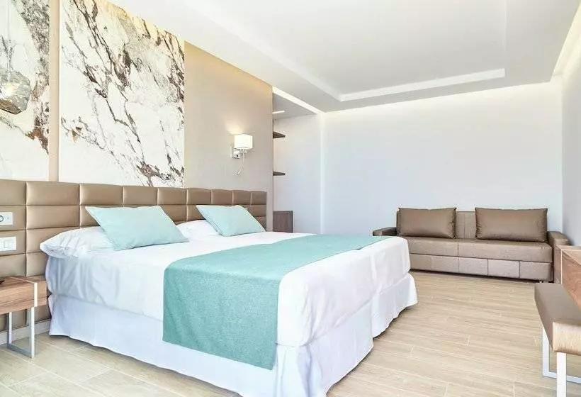 اتاق لوکس با چشم‌انداز دریا, Torre del Mar