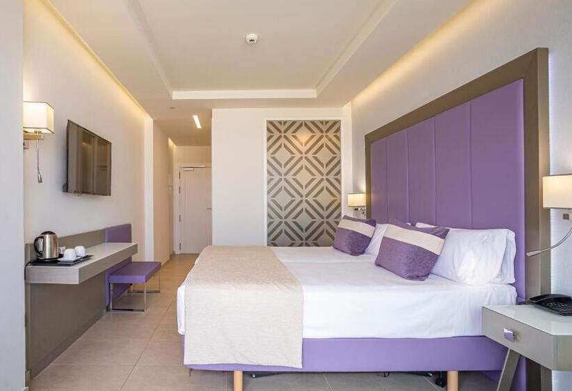 スタンダードシティビュールーム, Torre del Mar