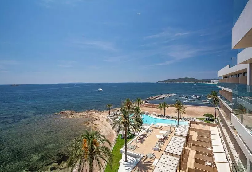 سوییت جونیور با چشم‌انداز دریا, Torre del Mar