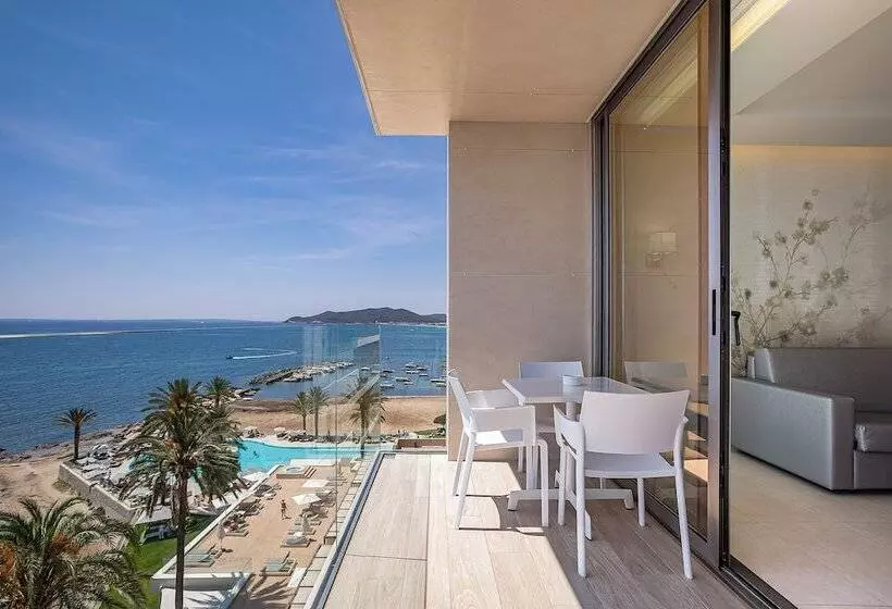 سوییت جونیور با چشم‌انداز دریا, Torre del Mar