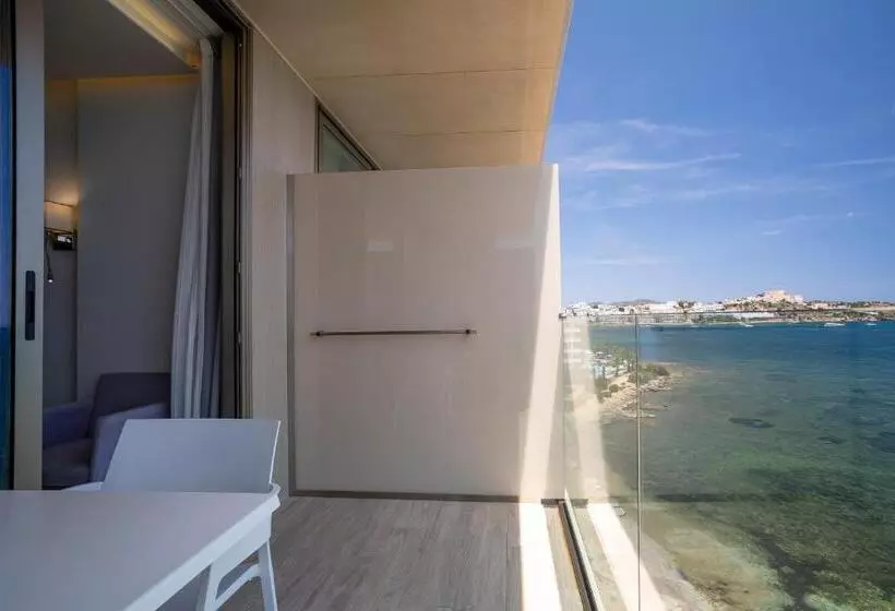اتاق استاندارد با چشم‌انداز دریا, Torre del Mar