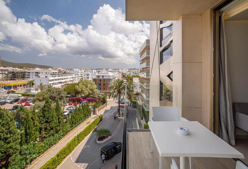 スタンダードシティビュールーム, Torre del Mar