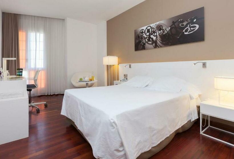 غرفة قياسية, Urh Ciutat De Mataró