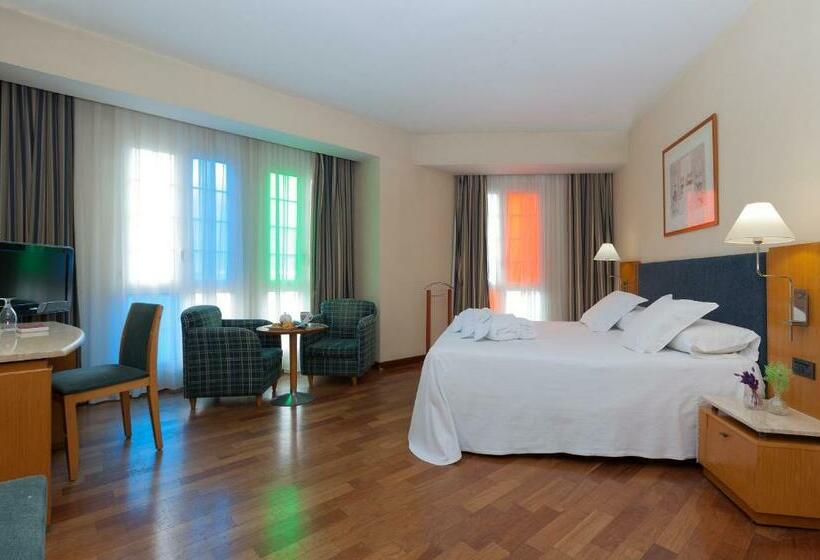 غرفة سوبيريور, Urh Ciutat De Mataró