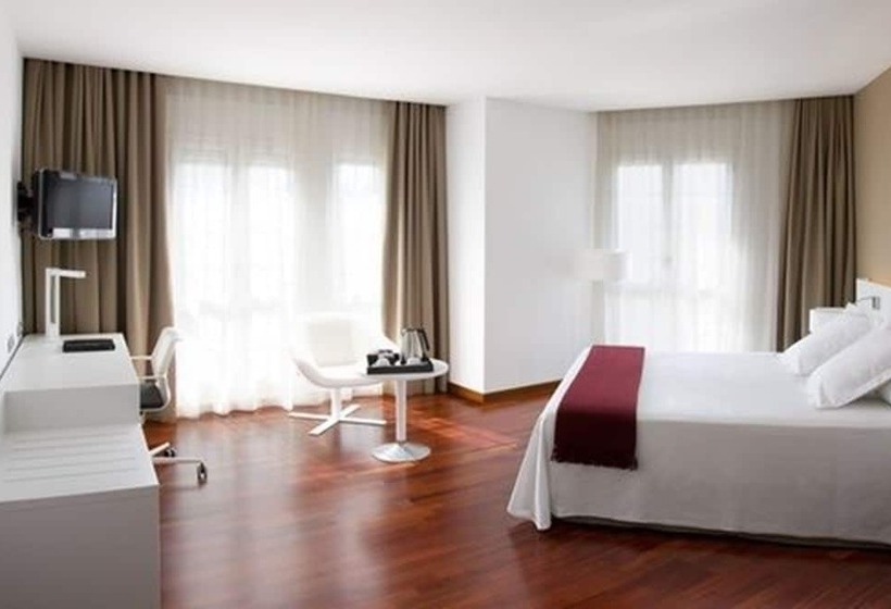 غرفة سوبيريور, Urh Ciutat De Mataró