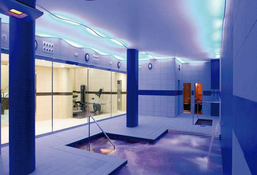 غرفة قياسية مزودة بجاكوزى, Urh Ciutat De Mataró