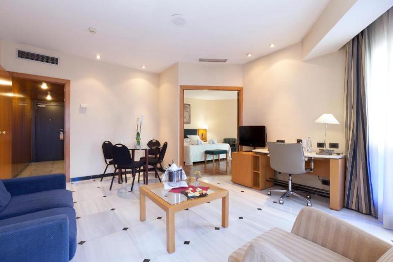 جناح جونيور, Urh Ciutat De Mataró